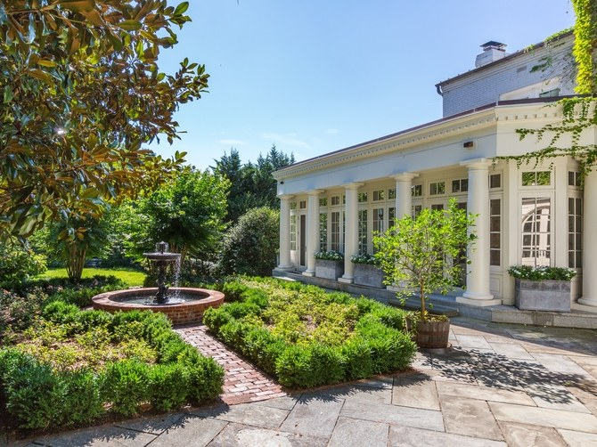 Ted Kennedy's former Georgetown estate (Photo by Cesar A Olivares)