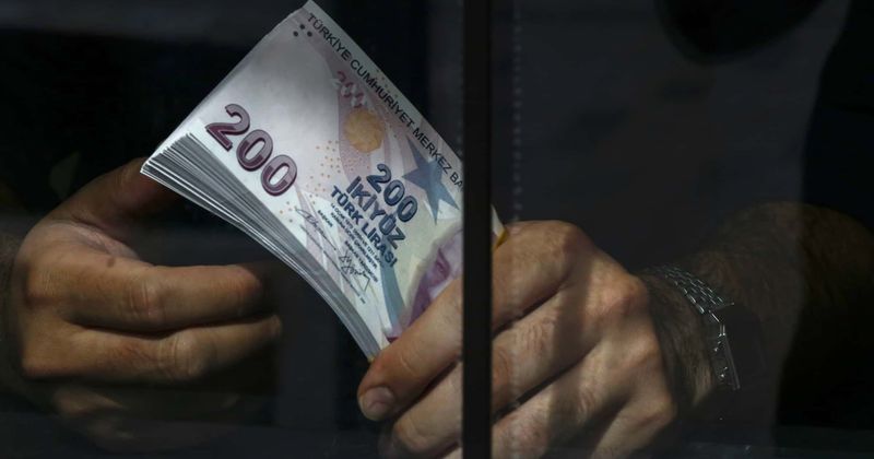 Turkey Crisis: Lira hit again, risk aversion hits eurozone bonds