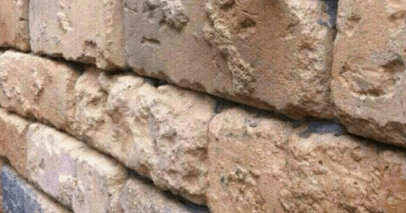 This optical illusion of a brick wall is driving the Web crazy, but are you smarter than the internet?
