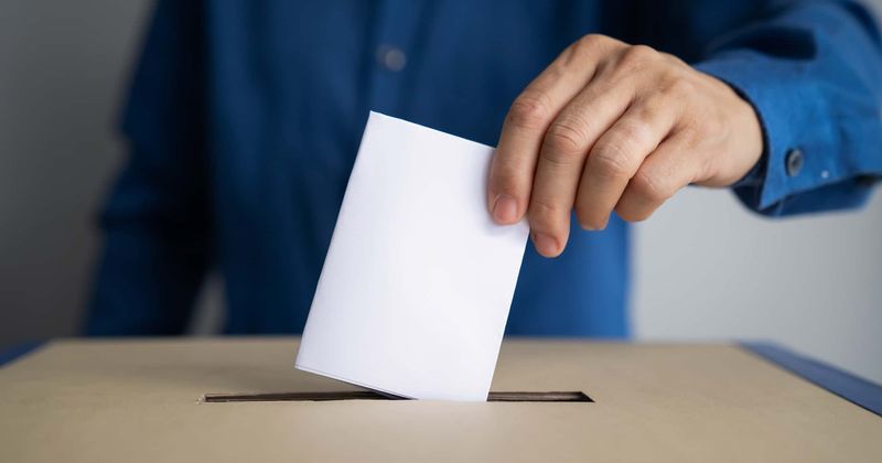 GOP candidate for Arizona's secretary of state wants election ballots to be printed in English only
