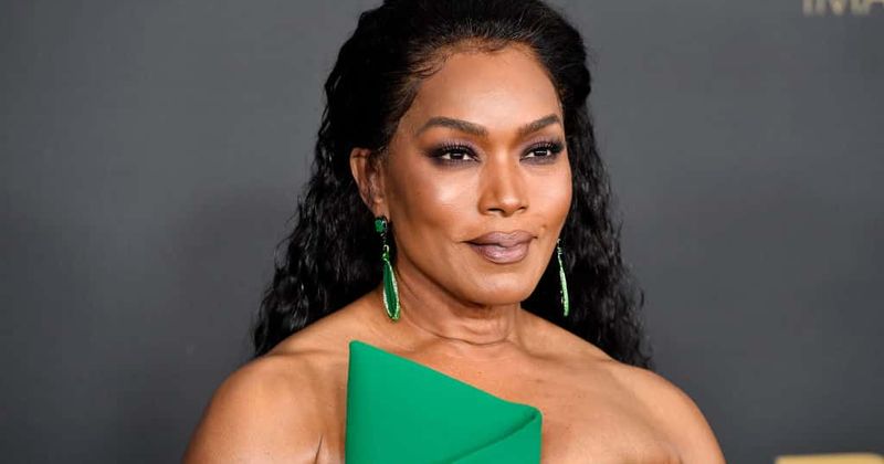Angela Bassett rings in 60th birthday by showing off her bikini bod