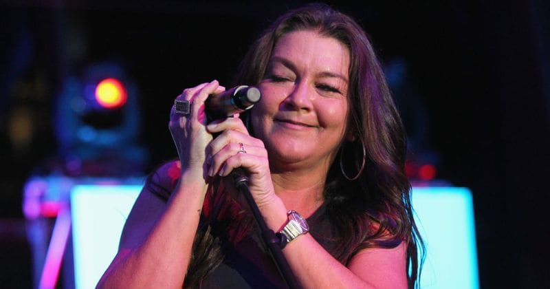 Country music star Gretchen Wilson arrested at Connecticut airport for 'breach of peace'