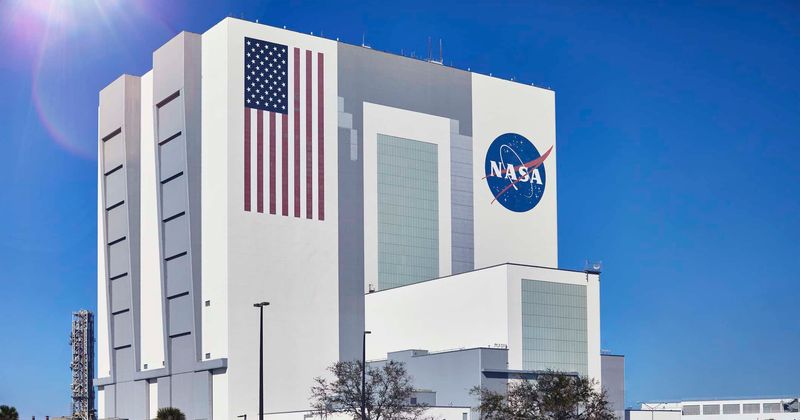 NASA chief Jim Bridenstine proposes "Gateways" on stable orbits to facilitate space exploration