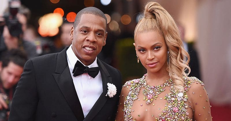 Beyonce-Jay Z concert stage invaded by fan; security team and backup dancers tackle him