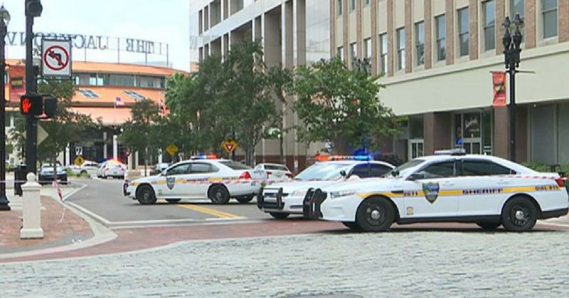 UPDATES: Florida shooter was "unidentified white male" who is dead; no more gunmen suspected