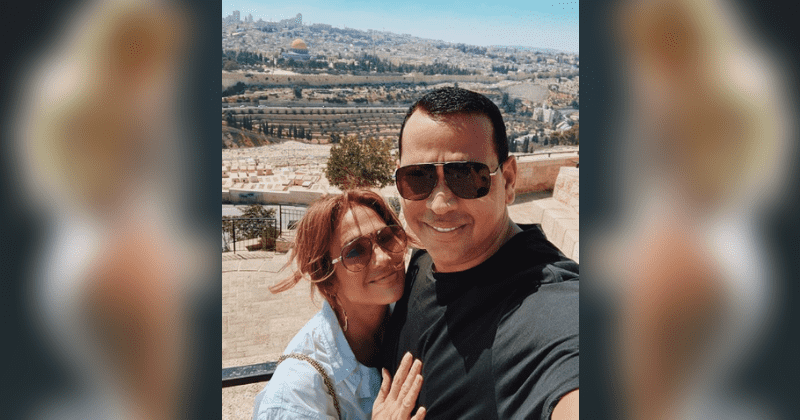 Jennifer Lopez and fiance Alex Rodriguez pray at Jerusalem's Western Wall after performing in Israel despite boycott call