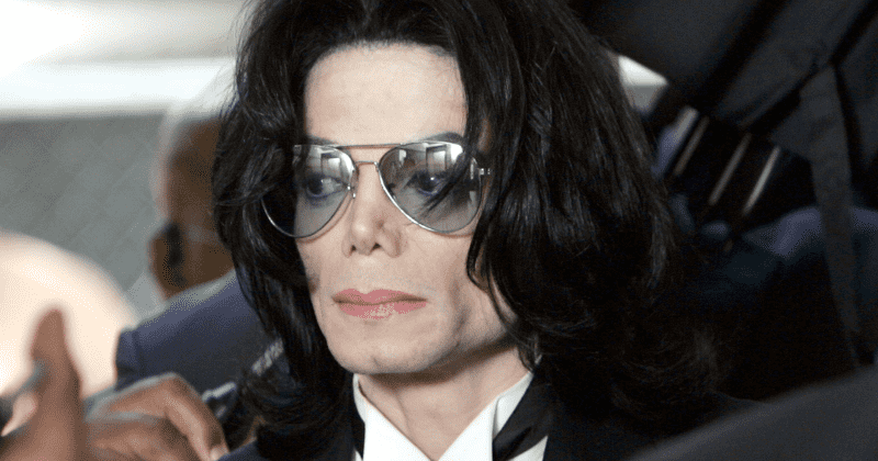 Michael Jackson allegedly had two gay lovers and would disguise himself as a woman for hookups