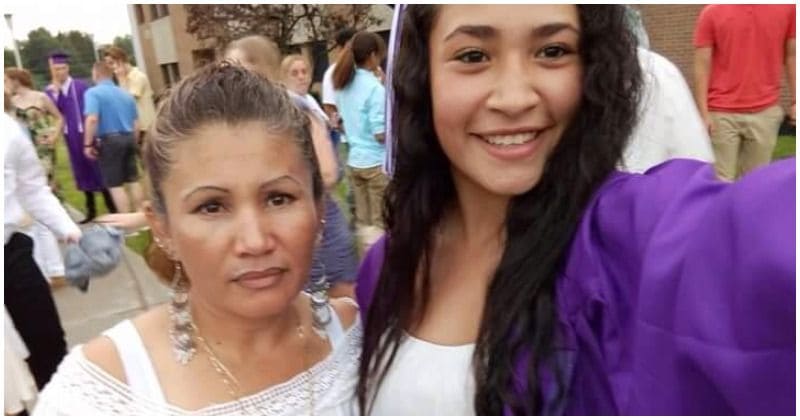 911 call records the horrifying moment a teen daughter stabbed her mother and elder sister to death