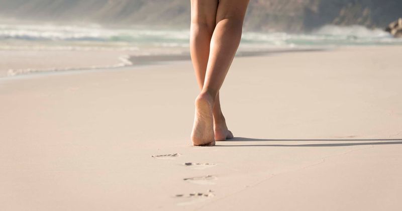 Girl dies in Dominican Republic after stepping on a live wire while walking barefoot on the beach
