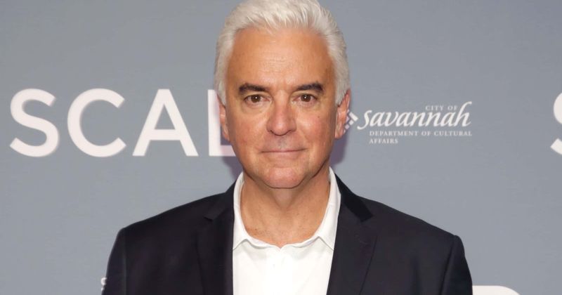 Seinfeld actor John Hurley says he is 'embarrassed' for Will & Grace costars Debra Messing and Eric McCormack amid Trump feud