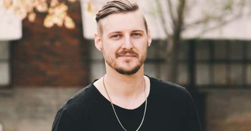 Megachurch pastor Jarrid Wilson who advocated mental health for years tragically takes his own life at 30
