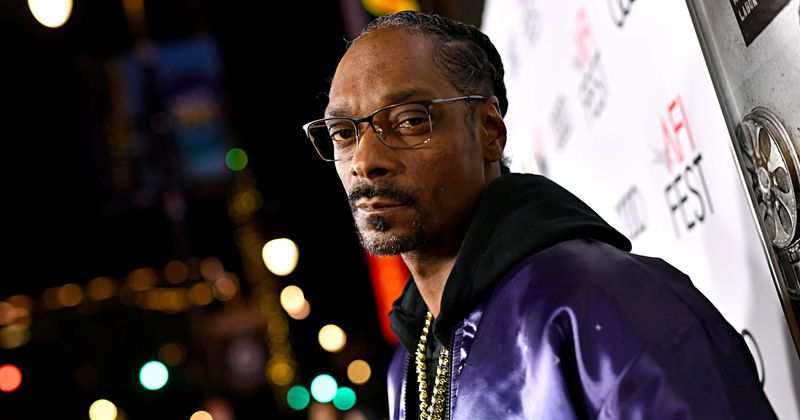 Snoop Dogg takes a dig at Tekashi69's 'un-gangster' act of spilling names, Martha Stewart supports it