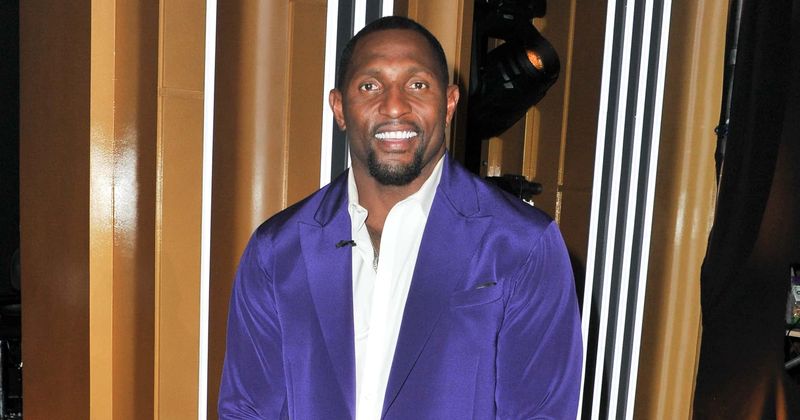 'Dancing With The Stars' season 28: Fans furious about Ray Lewis continuing on the show despite prior murder charges