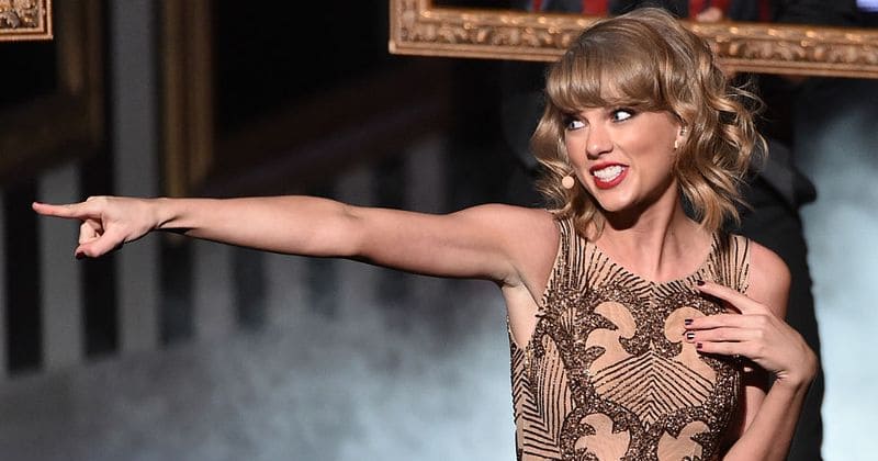 Taylor Swift’s 10 most iconic moments at the American Music Awards