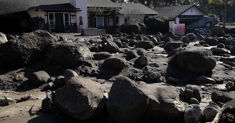 San Francisco residents spend $2,000 on boulders to stop homeless people from sleeping on sidewalks