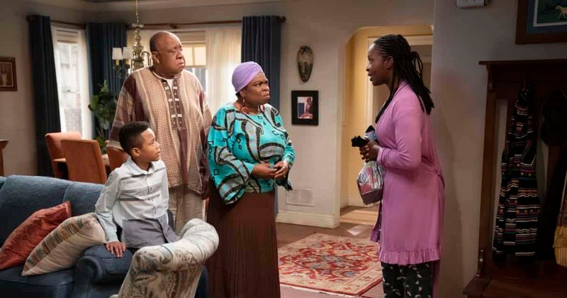 'Bob Hearts Abishola' Season 1 Episode 2: Abishola's aunt and uncle steal the show even from their support roles