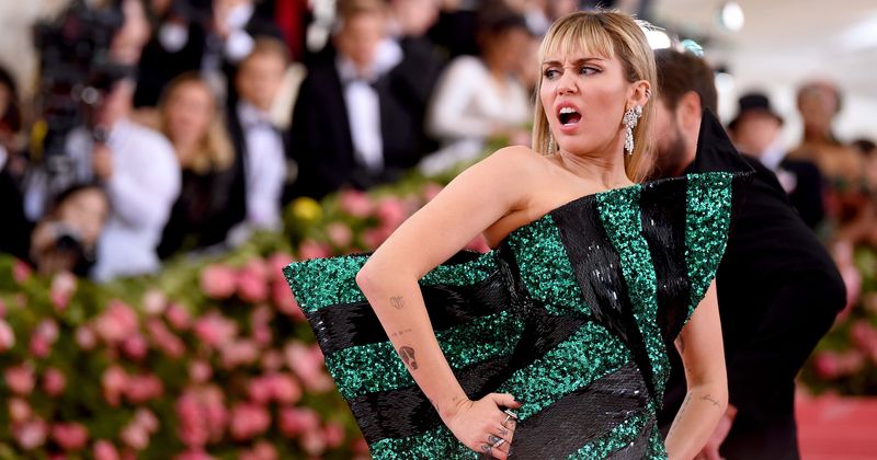 Miley Cyrus shares a 'quick kiss' as she enjoys lunch date with Gigi Hadid's ex Cody Simpson