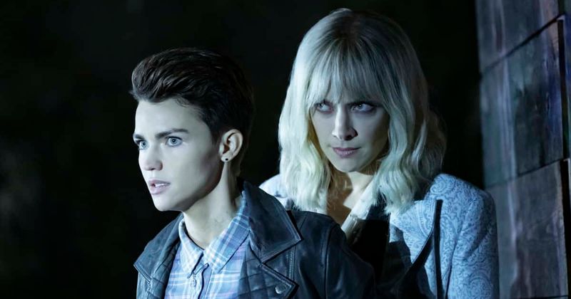 'Batwoman' Episode 2 promo shows Kate Kane reveal to her family, Alice is her sister Beth who was presumed dead