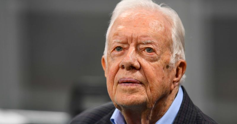 Jimmy Carter urges Trump to 'tell the truth for a change', advises him to 'cut back on Twitter feed'