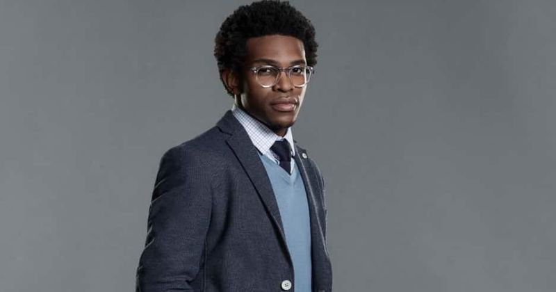 Batwoman's Luke Fox actor Camrus Johnson says his favorite is Black Lightning, scale involved in Arrowverse crossover left him in awe