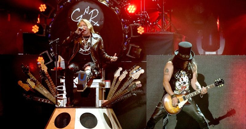 Slash hints at new Guns N' Roses album: "I would love to see a Guns record get done"
