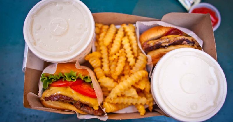 People who regularly eat out have higher levels of chemicals found in food packaging in their body, finds study