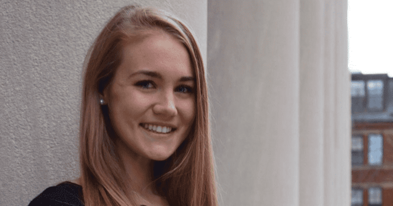 College student claims flight attendants locked her inside an airplane bathroom after she suffered from severe food allergy