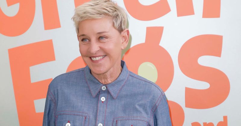 Photos of Ellen's golden baby stroller for Melania when Barron was born surfaces after Bush fiasco