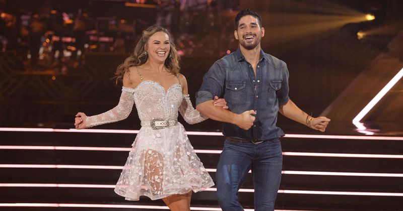 'Dancing With The Stars' Season 28: Fans claim Hannah Brown and Alan's choice of country song for the samba was a 'horrible' one