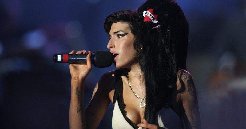Amy Winehouse hologram to go on tour starting next year