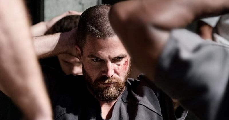 'Arrow' showrunner Beth Schwartz says flash forwards are here to stay