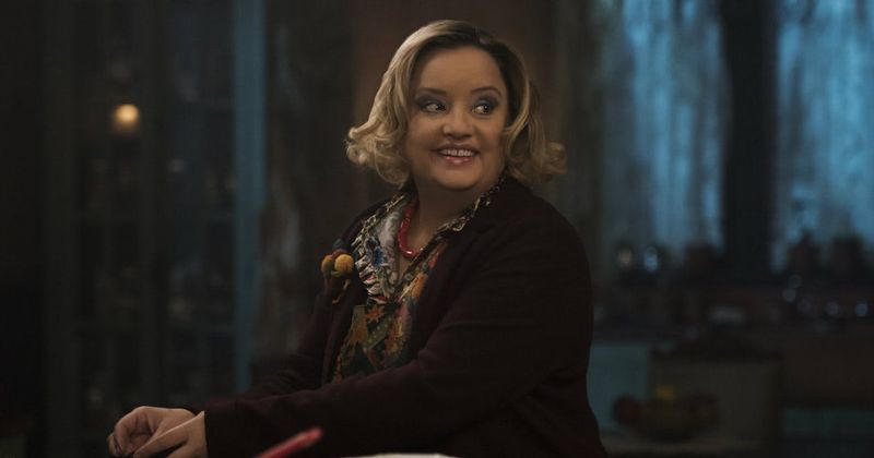 'Chilling Adventures of Sabrina': Don't be deluded by Aunt Hilda's colorful cake, she's a darker witch than you think