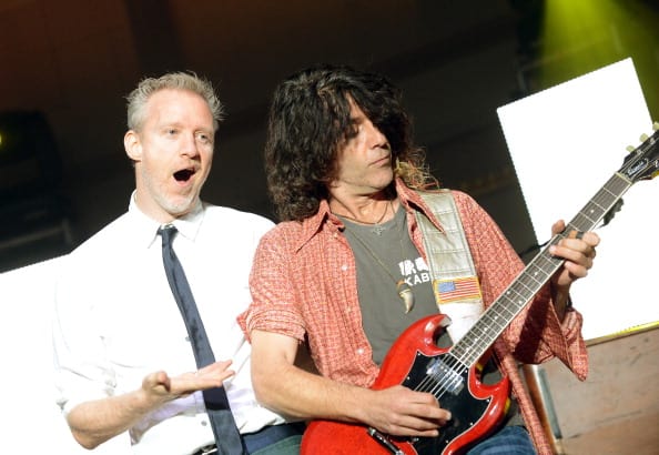 Chris Barron and Eric Schenkman of Spin Doctors perform during the Paradigm Party at IEBA Conference Day 1 at the War Memorial Auditorium on October 7, 2012, in Nashville, Tennessee. (Getty Images)
