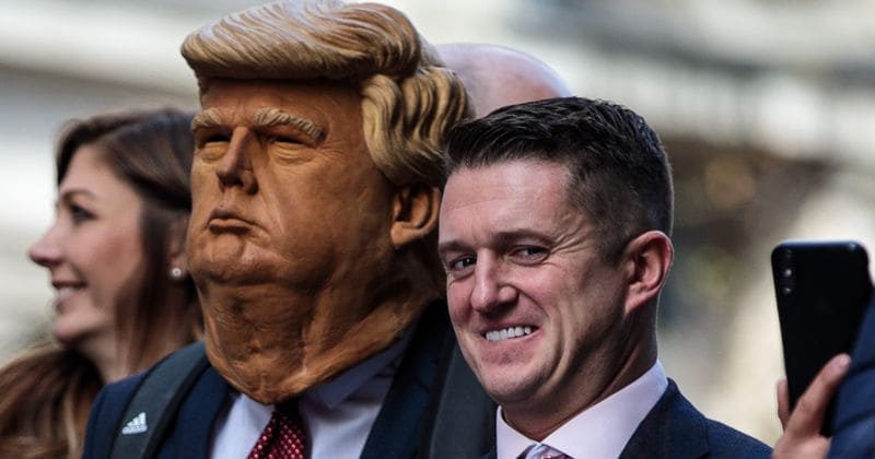 Far-right activist Tommy Robinson set to make over $1 million if he manages to visit US on speaking tour