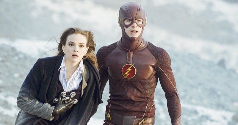 CW releases photos of 'The Flash's' sixth episode, 'The Icicle Cometh', where Caitlin meets her estranged father Thomas
