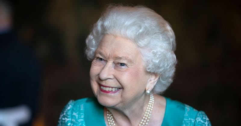 Queen sends sassy message to chef and kitchen staff after finding a dead slug in her meal
