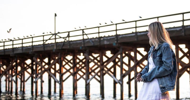 11-year-old girl left suicide note with friend and sent text message to mom before jumping off bridge