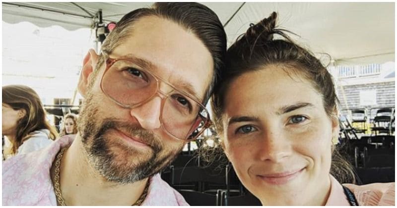 Amanda Knox gets engaged to boyfriend Chris Robinson in sci-fi-themed proposal