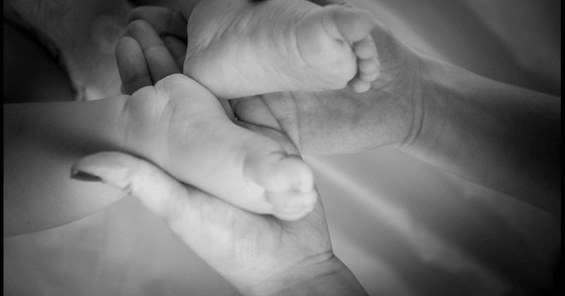 Heartbroken mother takes stillborn daughter for walks, bathes her and makes siblings play with her