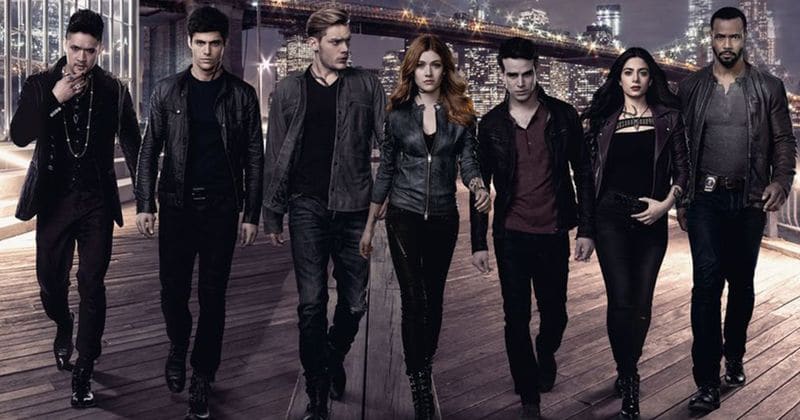 'Shadowhunters' star Alberto Rosende's book club is a safe community where everyone is heard