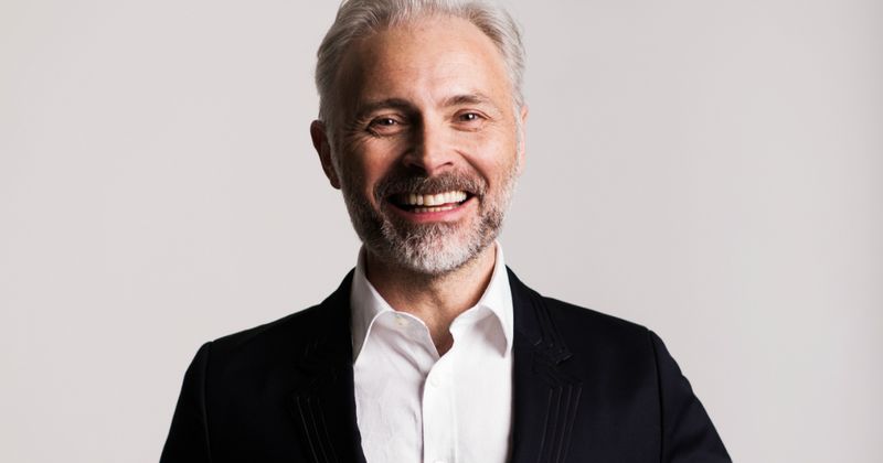 'Humans': Mark Bonnar like Neil Sommers could never trust AI for his emotional needs, for that he has red wine and deep-fried chocolate