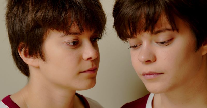 Hinkler twins, Elizabeth and Emily, on being 'each other's biggest support' and volunteering in the LGBTQIA community