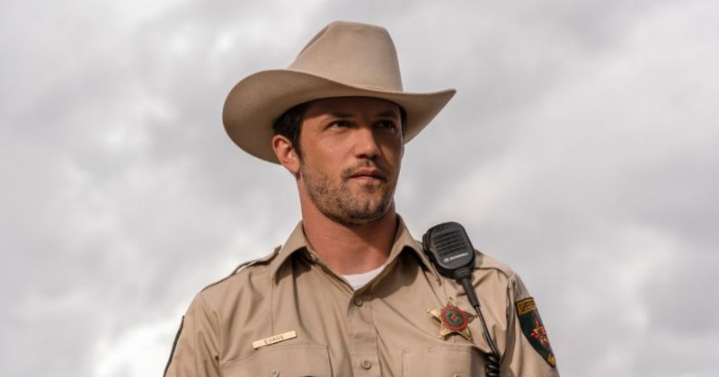 'Roswell, New Mexico' Season 1 Episode 2: Max's place as the hero of the story is seriously questionable