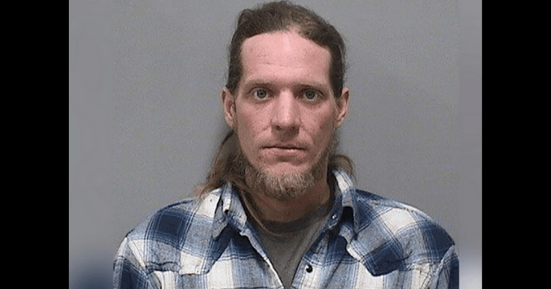 Iowa man kidnaps ex-roommate's cat and then sends him an extremely disturbing video of him torturing the animal in the cold