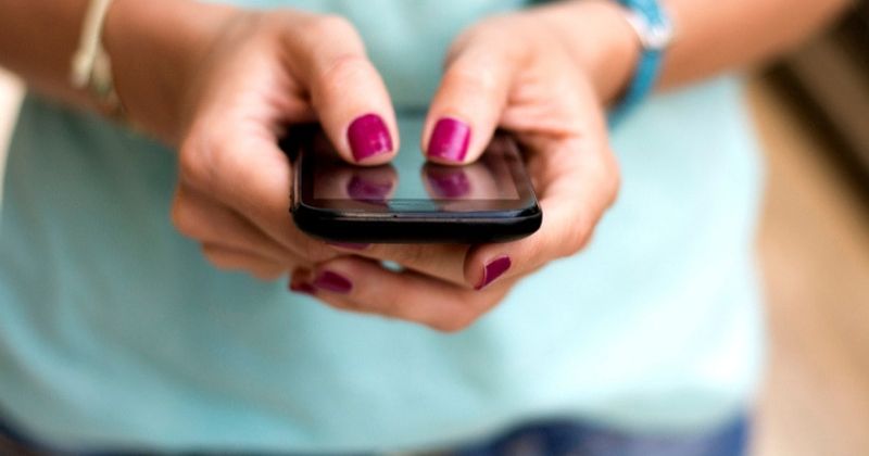 Parents express anger over school charging $3 'ransom' to return cell phones confiscated from students