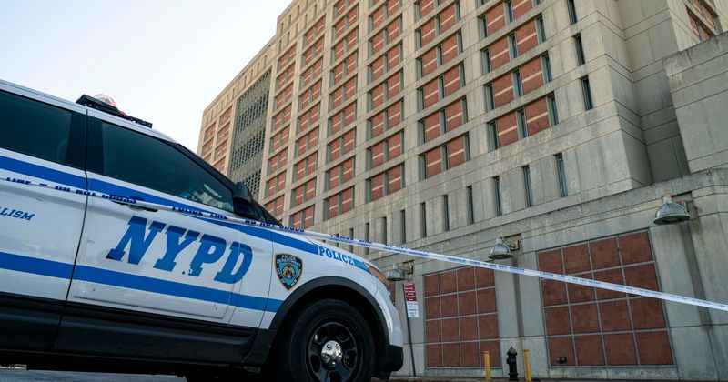Off-duty NYPD sergeant finds wife with personal trainer at home, shoots him in the chest