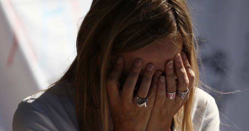 Woman spots 'dead' ex-boyfriend in local restaurant 2 years after he borrowed $1000 from her