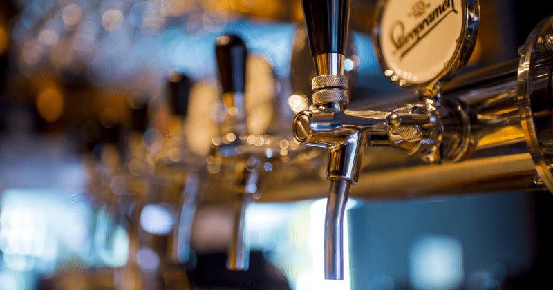 Muslim woman in hijab denied entry into pub, asked to remove head covering to enter premises: 'What is that? Take it off'