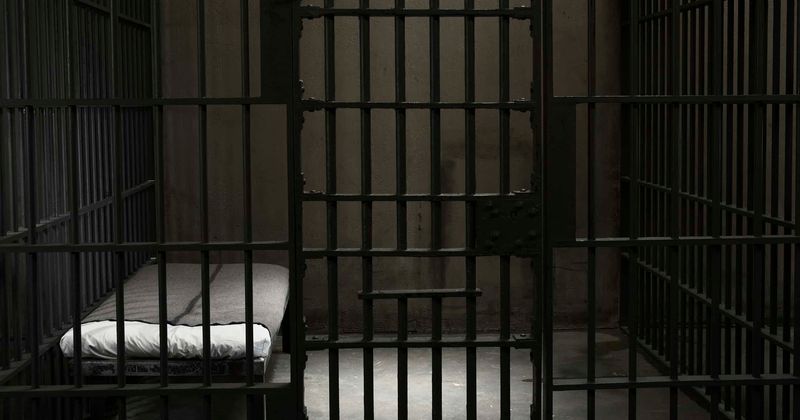America's local jails have more incarcerated women than state prisons, 60% of them not convicted, says report