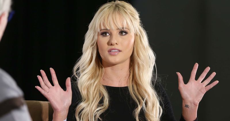 Fox Nation host Tomi Lahren dresses as Ocasio-Cortez on Halloween, says 'Democratic Dimwit Darling scares me most'
